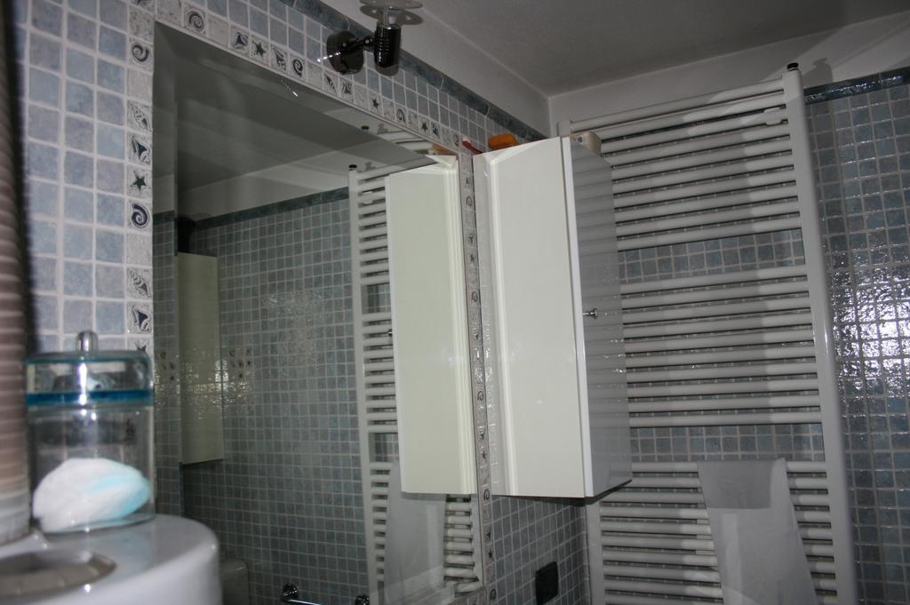 Casa Dell' Abbondanza B&B Agriturismo Vigoleno Szoba fotó