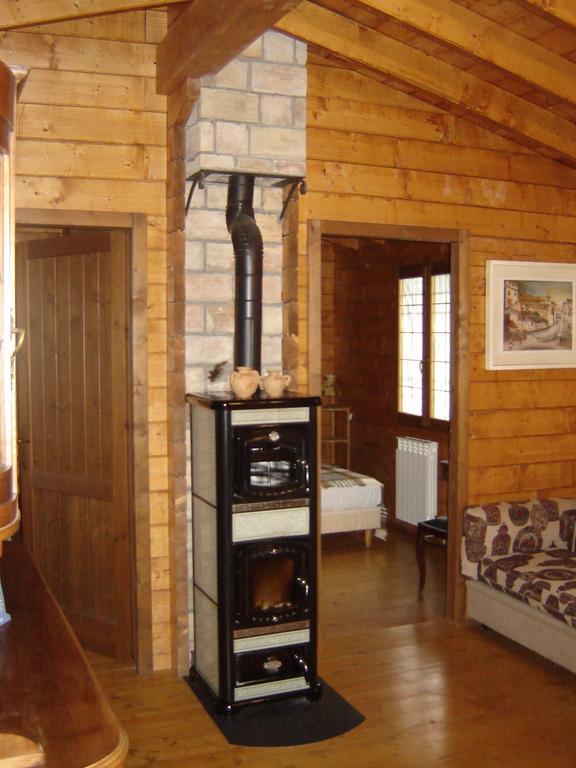 Casa Dell' Abbondanza B&B Agriturismo Vigoleno Szoba fotó