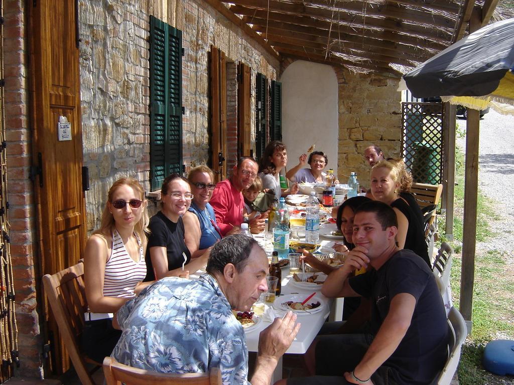 Casa Dell' Abbondanza B&B Agriturismo Vigoleno Kültér fotó